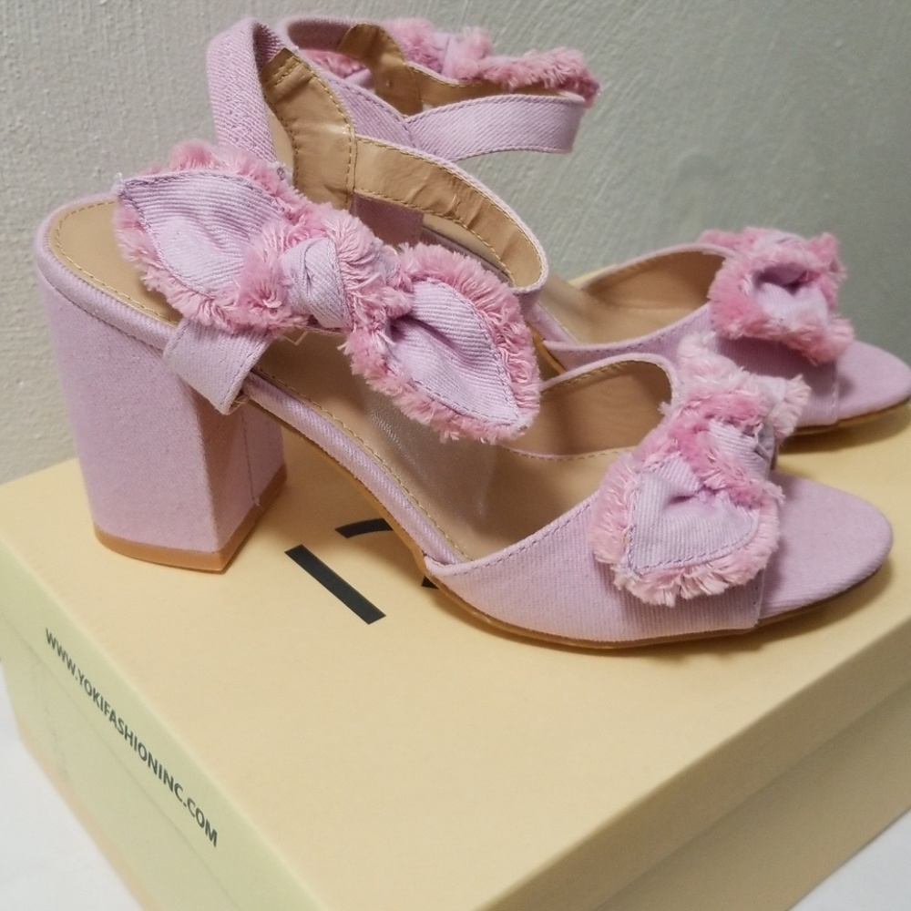 Cute Light Pink Denim Shoes - Picture 2 of 4